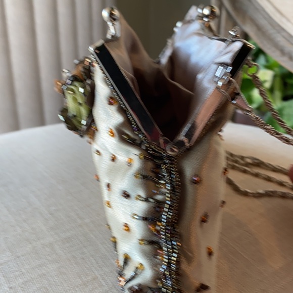 Vintage Clutch - Purse. - Picture 8 of 9